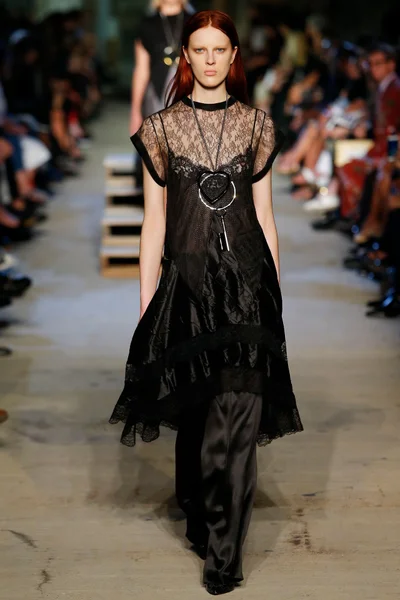 Look 69